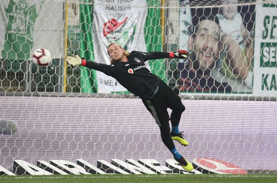 Loris Karius poprvé chytal v dresu Besiktasu, výhra z toho ale nebyla