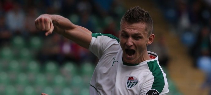 Tomáš Necid se raduje z gólu v dresu Bursasporu