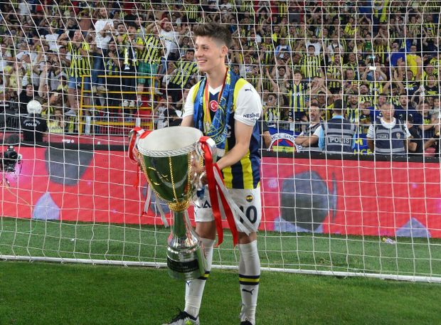 S Fenerbahce Arda Güler vyhrál turecký pohár S Fenerbahce Arda Güler vyhrál turecký pohár