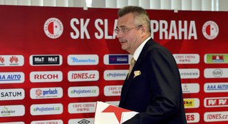 V Číně se jedná o Slavii. Firma má ekonomické problémy, přiznal Tvrdík