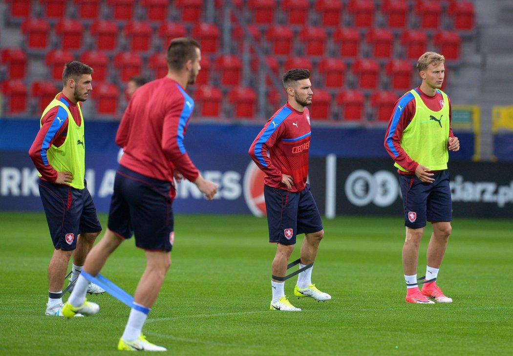 Čeští fotbalisté na tréninku před vstupem do EURO do 21 v Polsku