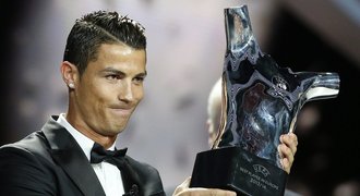 Sportovci a parfémy: miliony vydělávají Ronaldo i Rooney