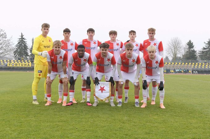 ONLINE: Tottenham U19 - Slavia U19 1:0. Pražané hrají o postup v juniorské LM ONLINE: Tottenham U19 - Slavia U19 1:0. Pražané hrají o postup v juniorské LM