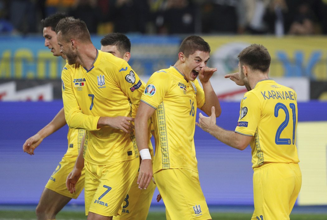 Ukrajinští fotbalisté mají jistý postup na ME