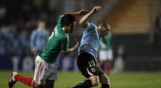 Uruguay postupuje, půjde na domácí Argentince