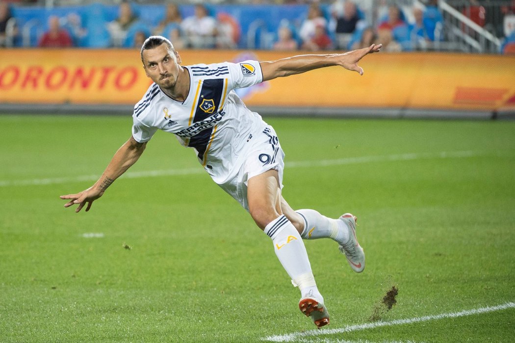 švédský fantom Zlatan Ibrahimovic slaví branku do sítě Toronta v utkání zámořské MLS