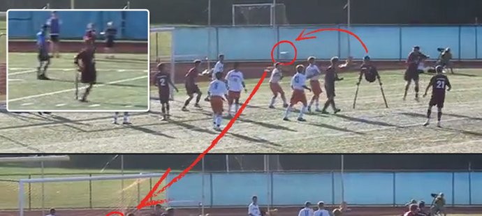 Jednonohý fotbalista Nico Calabria střílí po rohu z voleje nádherný gól