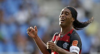 Ronaldinho: Za nebezpečný skluz tři zápasy stop?