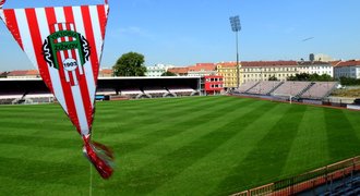 Praha 3 neodsouhlasila prodej stadionu Žižkova. Od majitele klubu chybí záruky