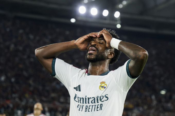 Osobní filtr toho, co odmítlo prošumět: dvojník na Bernabéu i muž, který si zakazuje plakat Osobní filtr toho, co odmítlo prošumět: dvojník na Bernabéu i muž, který si zakazuje plakat