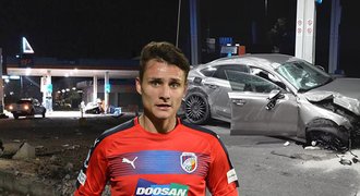 Takhle zrušil auto fotbalista Matějů (22): S 1,5 promile napálil benzinu!