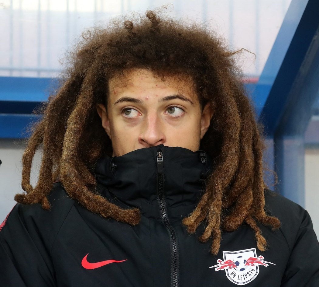 Ethan Ampadu nosil nezkrotné dredy, které ale už oholil