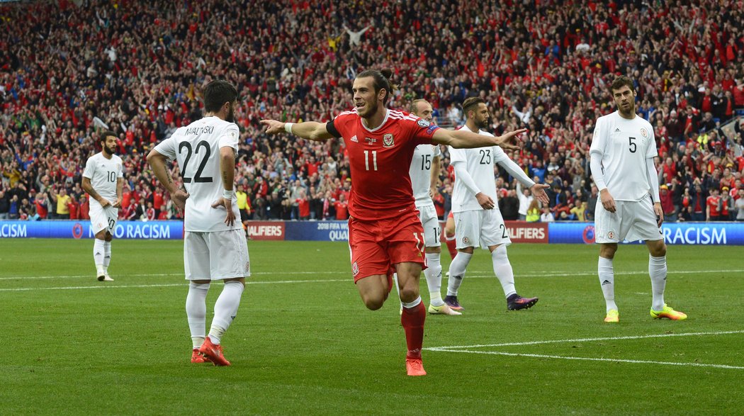 Gareth Bale slaví úvodní branku utkání