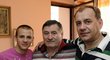 Fotbalová rodinka Weissova. Nejmladší Vladimír (vlevo), uprostřed Weiss nejstarší, vpravo Weiss starší