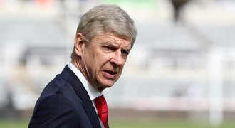 Wenger KONČÍ! Legendární kouč Arsenalu oznámil odchod po sezoně