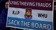 Fanoušci West Hamu požadují odchod vedení