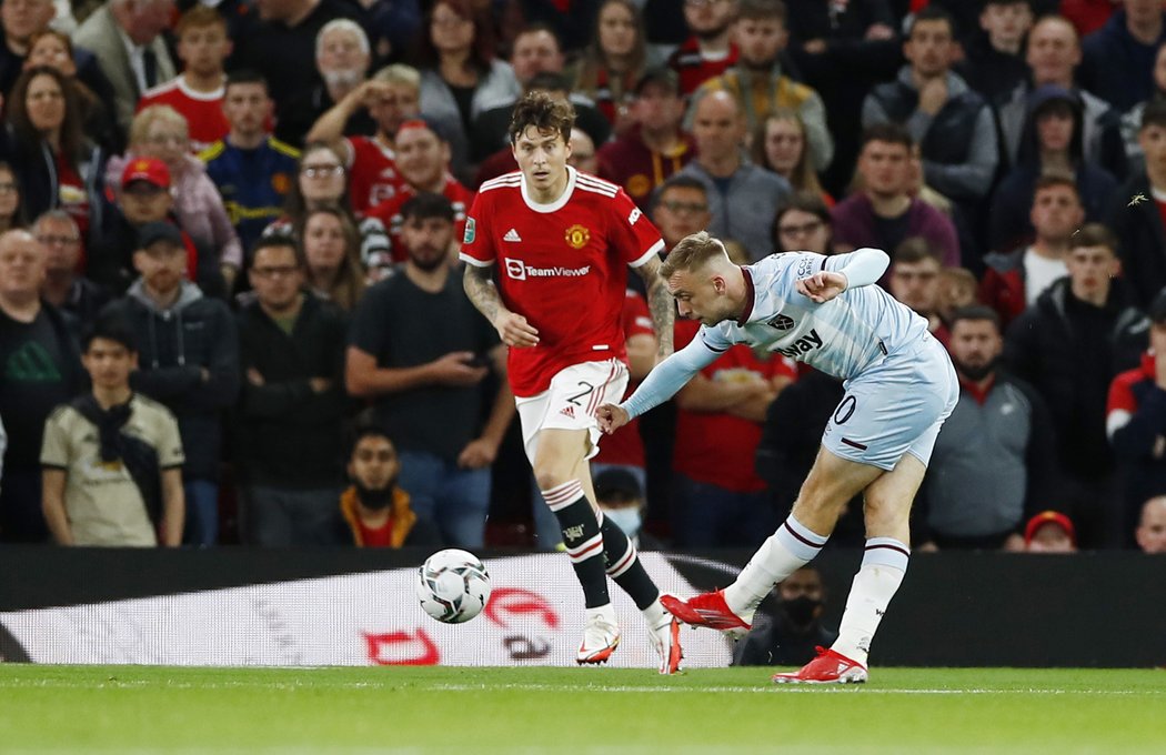 West Ham šel na Old Trafford rychle do vedení