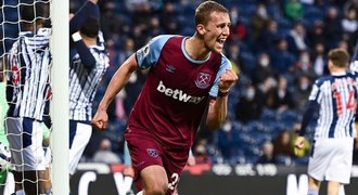 Souček překonal Baroše s Bergerem. West Ham nasměroval vstříc Evropě