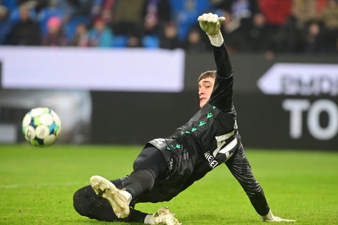 ONLINE: Plzeň - Boleslav 0:0. Wiegele vytáhl střelu Kostky, Floder zlikvidoval brejk Adua ONLINE: Plzeň - Boleslav 0:0. Wiegele vytáhl střelu Kostky, Floder zlikvidoval brejk Adua