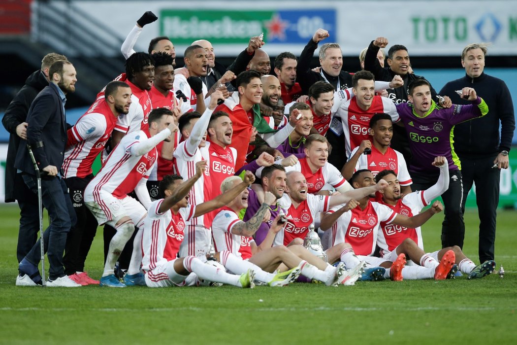 Kromě vítězství v lize ovládnul Ajax i domácí pohár