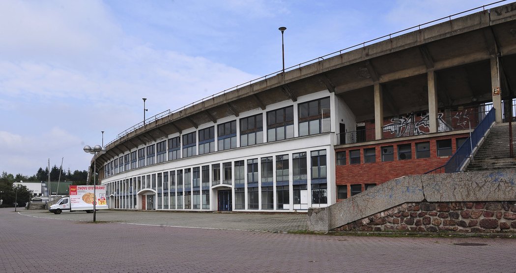 Pohled na fotbalový stadion Lužánky v Brně v září 2014