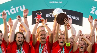 Ženy vrací úder. Slávistky porazily ve finále poháru Spartu a mají double