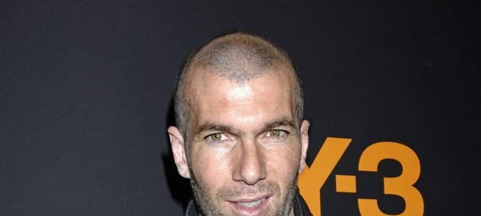 Zinédine Zidane otevře nový stadion v Grozném