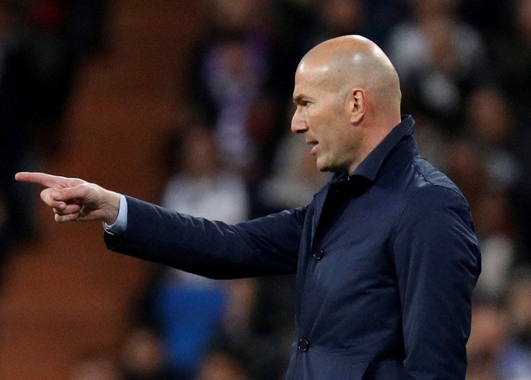 Trenér Realu Madrid Zinedine Zidane v odvetném utkání čtvrtfinále Ligy mistrů s Juventusem