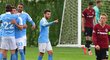 Fotbalisté Malmö oslavují gól proti Spartě