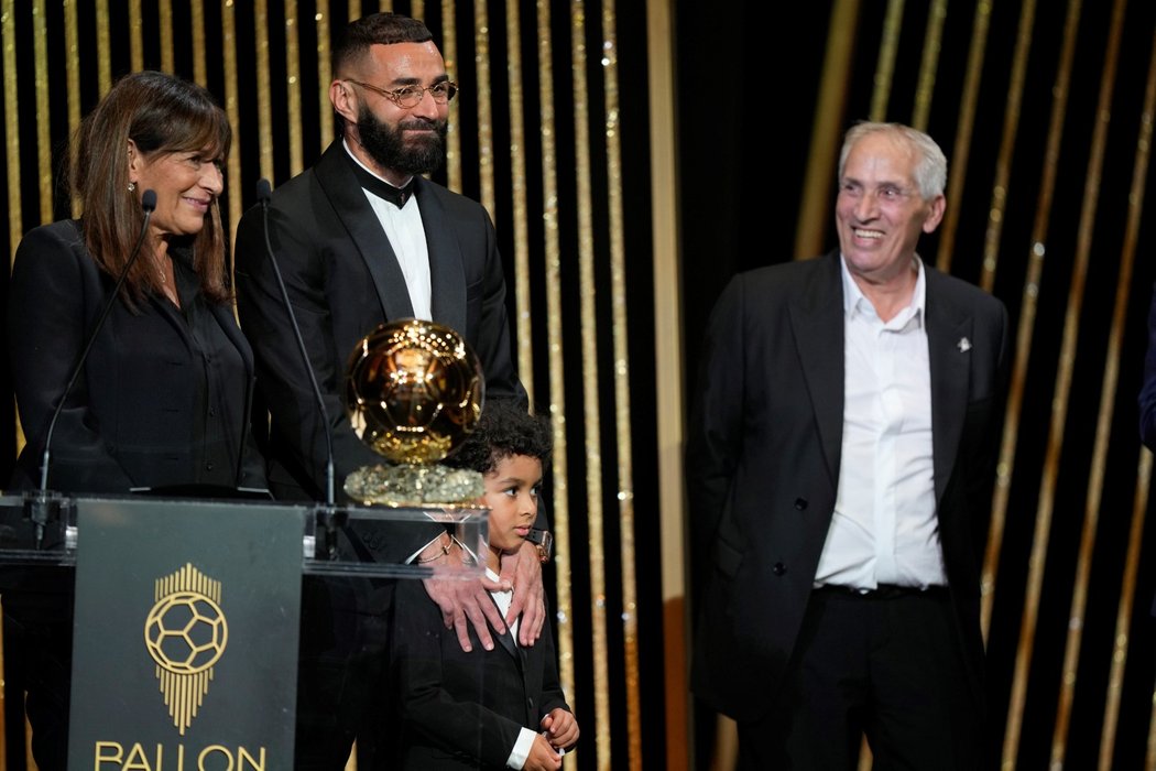 Karim Benzema s matkou a synem