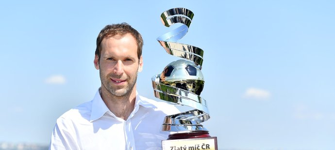 Fotbalový brankář Petr Čech ovládl podvanácté anketu Zlatý míč