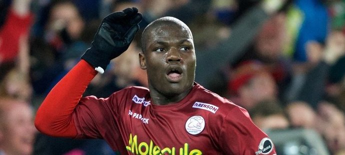 Junior Malanda v době, kdy hrál za belgický Zulte Waregem