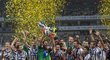 Fotbalisté Juventusu vyhráli v Šanghaji v italském Superpoháru nad Laziem 2:0 a pořádně to oslavili.