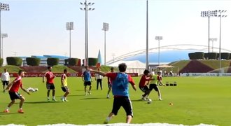 VIDEO: Světový fotbal - udrž balon!