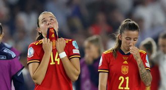 Španělské fotbalistky hrozí odchodem z reprezentace, pokud zůstane trenér
