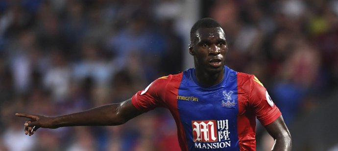 20. místo Crystal Palace - Utraceno: 61 milionů eur (1,647 miliardy korun) Největší přestupy: Christian Benteke z Liverpoolu za 32 milionů eur, Andros Townsend z Newcastlu za 15 milionů eur, James Tomkins z West Hamu za 11,7 milionů eur