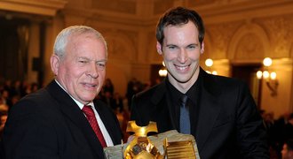 Čech se pošesté stal Fotbalistou roku a překonal legendu Viktora