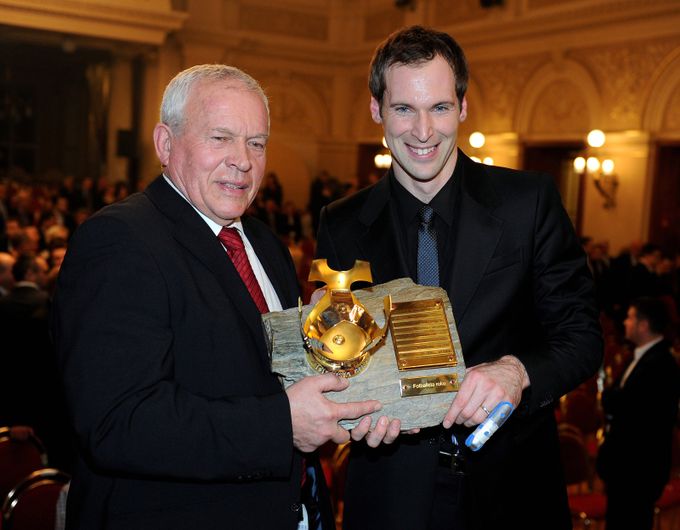 Čech se pošesté stal Fotbalistou roku a překonal legendu Viktora Čech se pošesté stal Fotbalistou roku a překonal legendu Viktora