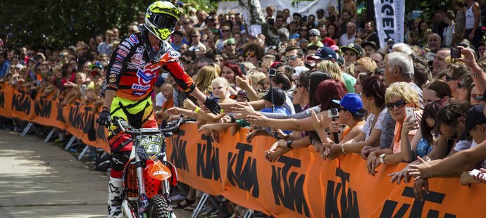 Freestyle motokros, veleskoky na trampolíně, jezdci na BMX nebo vystoupení parkouru. To slibuje 12. ročník „Pilníkova pozdního odpoledne,“ které se uskuteční v 8. července.