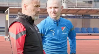 Šín o boji s rakovinou, léčbě i návratu. Slončík: Je lepší než já v jeho věku Šín o boji s rakovinou, léčbě i návratu. Slončík: Je lepší než já v jeho věku