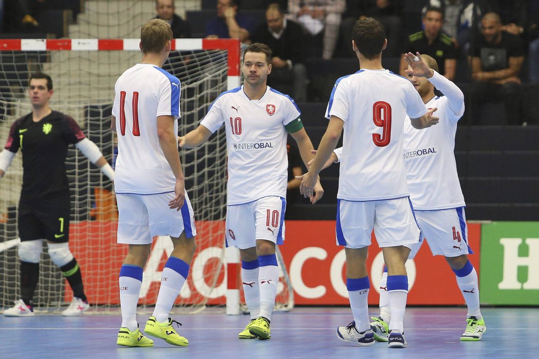 Česká futsalová reprezentace zvítězila v prvním přípravném utkání v Nizozemsku 5:4. Zápas rozhodl sekundu před koncem David Drozd