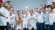 Čeští futsalisté oslavují postup na mistrovství světa