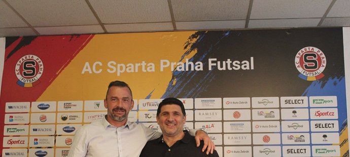 Nová důležitá dvojice futsalové Sparty: marketingový ředitel Jaromír Blažek a trenér Beni Simitči