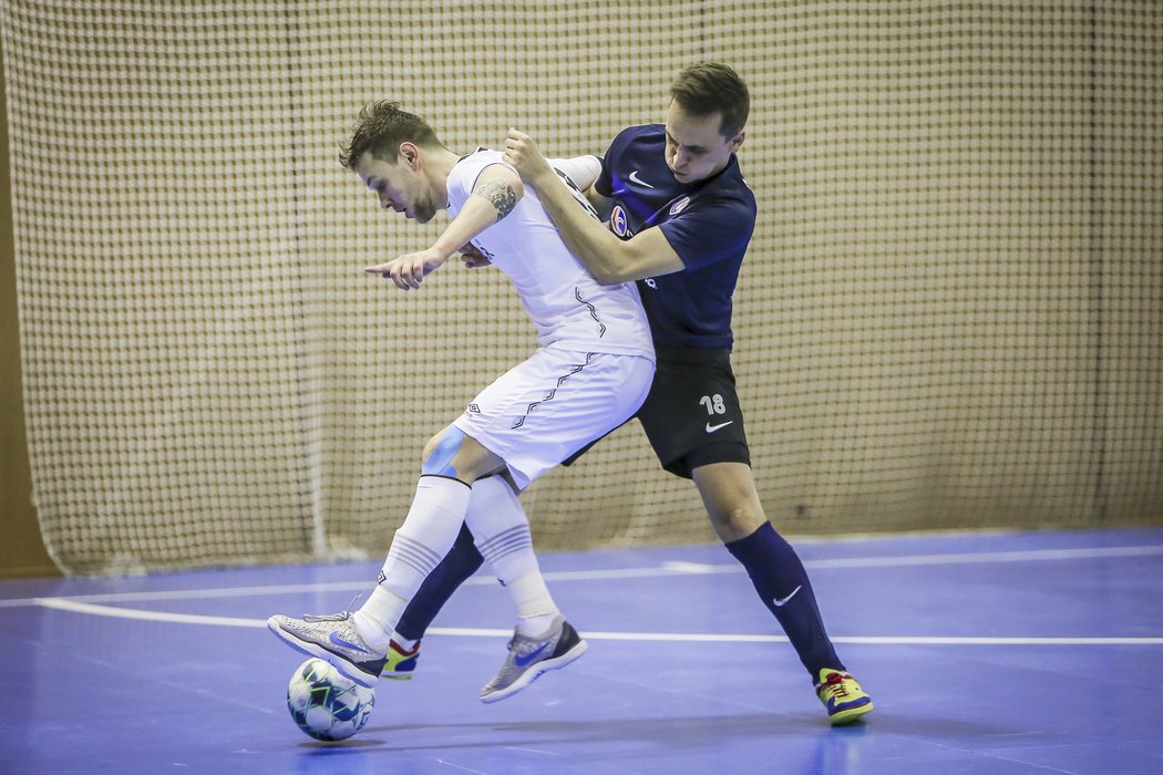 Favorizovaný ERA-PACK Chrudim zvládl první utkání čtvrtfinále VARTA futsal ligy, ve kterém porazil na své palubovce Mělník vysoko 10:1