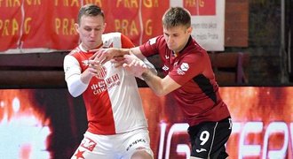 Futsalové derby pro Slavii, vedoucí Teplice remizovaly s Plzní