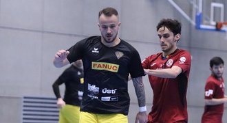 Plzeň a Chrudim dělí v čele tabulky futsalové ligy osm branek, Sparta je třetí