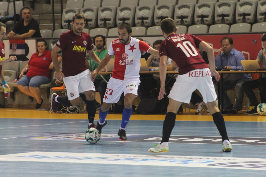 Z vítězství 3:1 se nakonec ve futsalovém derby radovala Sparta, když její první dvě branky vstřelil kapitán Michal Seidler, třetí gól přidal Antonín Hrdina a na konečných 1:3 snížil hostující Martin Směřička