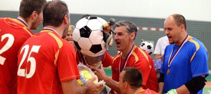 Futsalisté Chrudimi v tuzemsku vládnou. Vyhráli i mistrovství republiky veteránů.