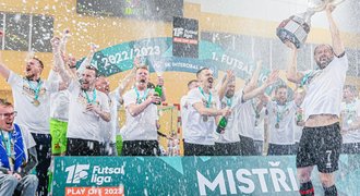 Plzeň má druhý titul: penaltové drama, plná hala a pád úřadujícího mistra