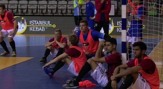 Sparta smutní. Futsalový šéf, který zkolaboval při zápase, zemřel
